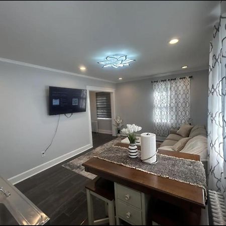 Private Suite In Huntington Station Esterno foto